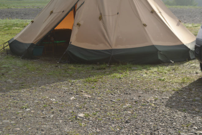 何がなんでもキャンプだし すげのレジャー　冬　キャンプ　薪スト　テンマク　アイアンストーブちび　湯たんぽ　30度超　テンティピ