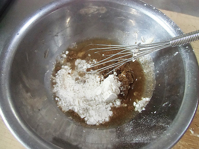 小麦粉とカレー粉