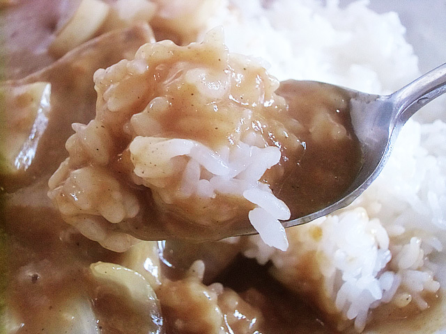 日本の米には重いカレーが合います