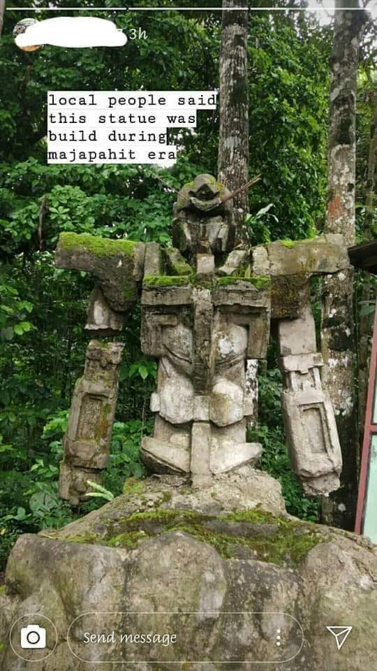 ガンダム 石像 インドネシア ニャマト