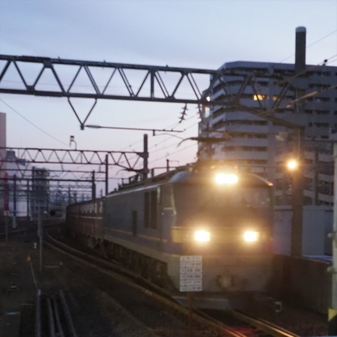 JR貨物 EF510電気機関車牽引の貨物列車【朝の金沢駅】