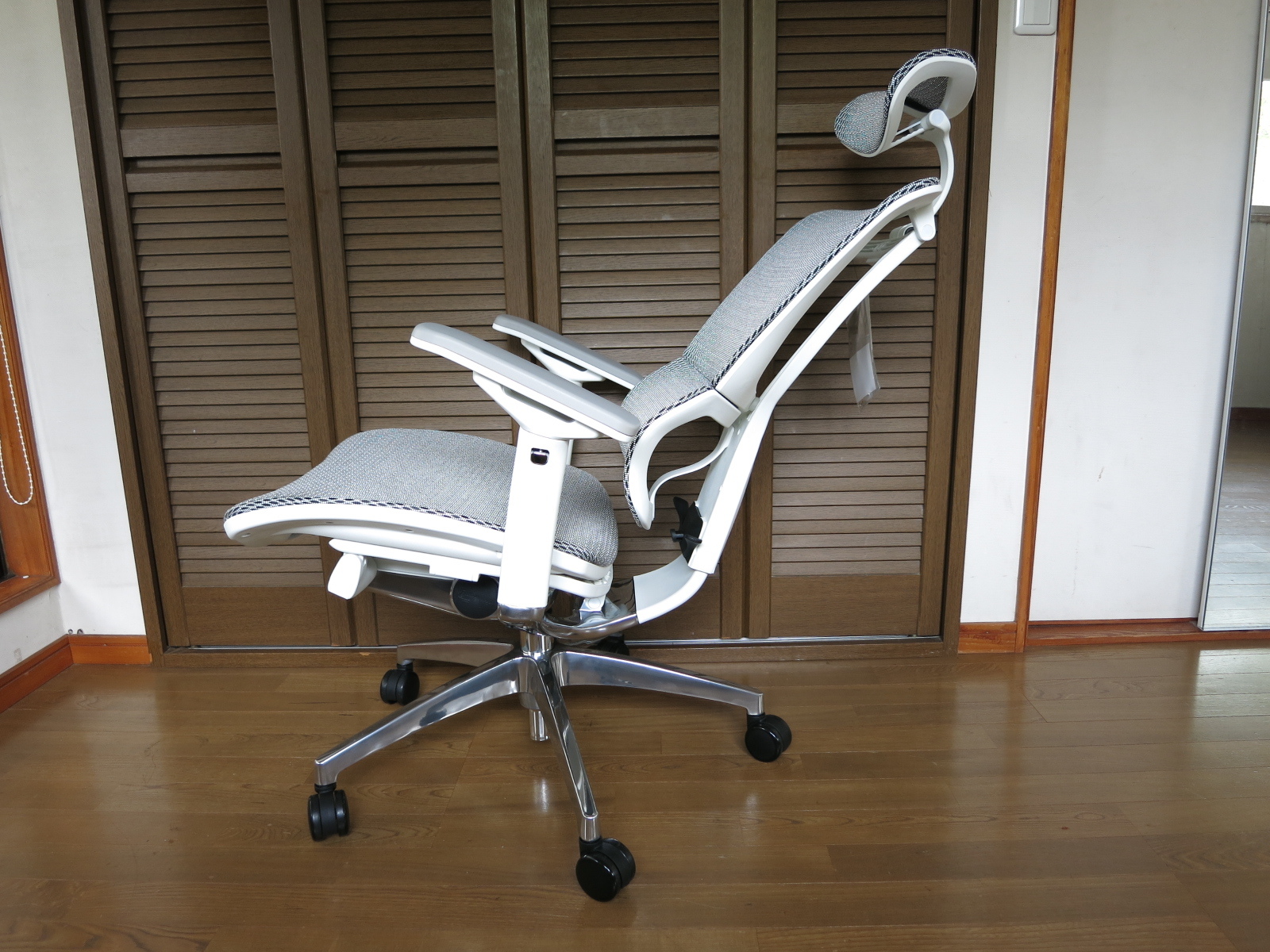 kix16052429様専用】エルゴヒューマンフィット ヘッドレスト有り 椅子